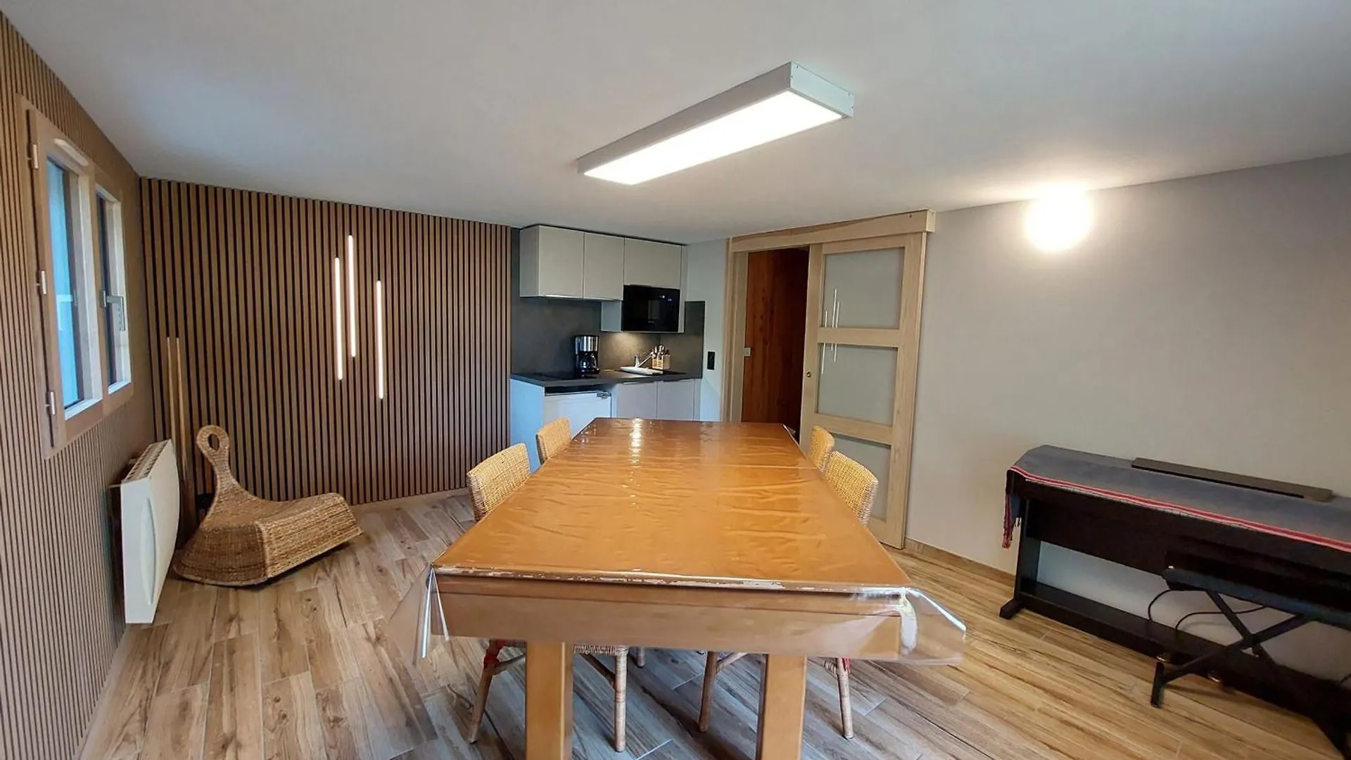 Chalet Alpin De 150M² Pour 12 Personnes Avec Billard Et Garage A Meaudre - Fr-1-737-22
